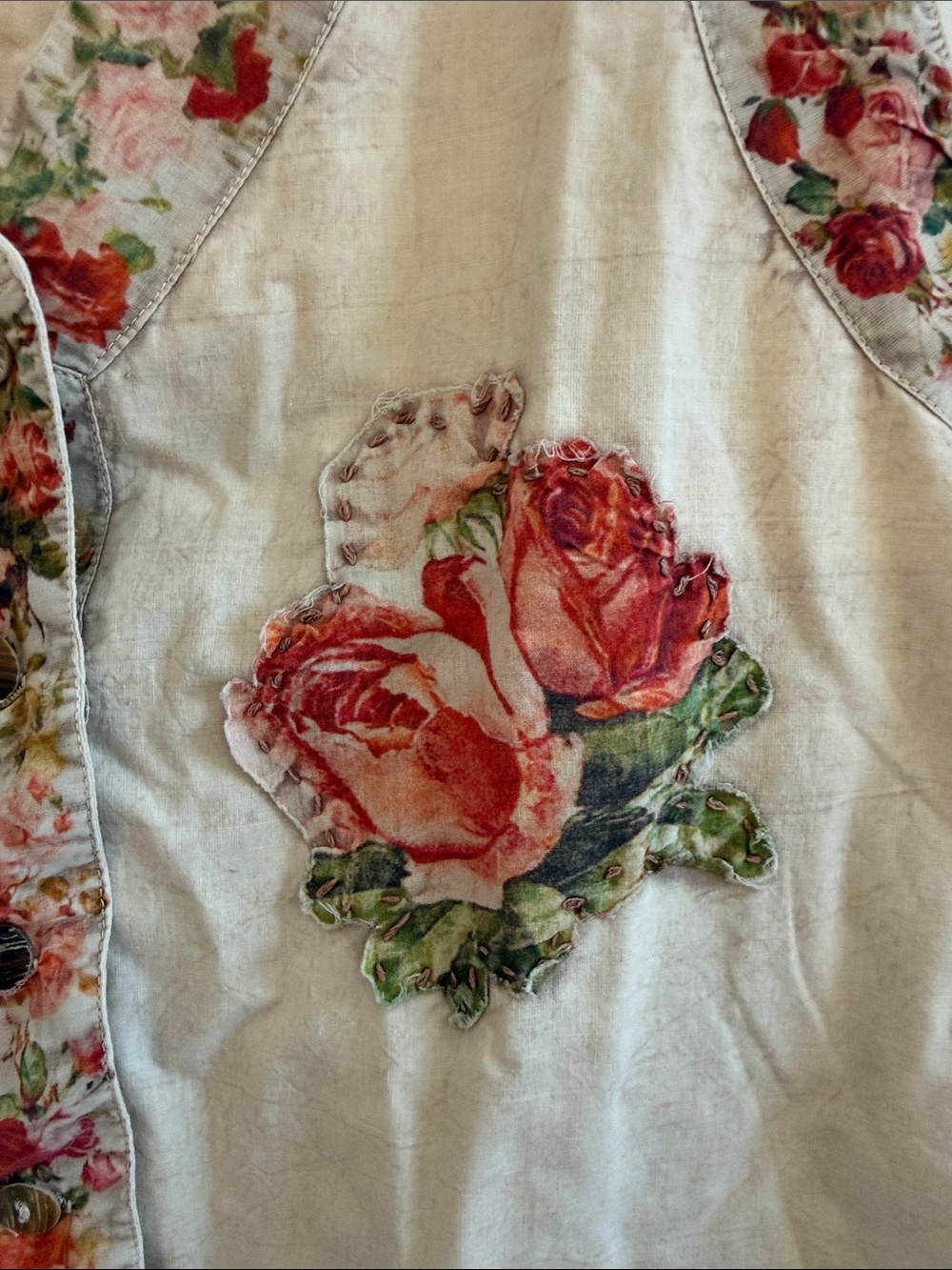 Paperlace funky floral vest - Picture 3 of 9